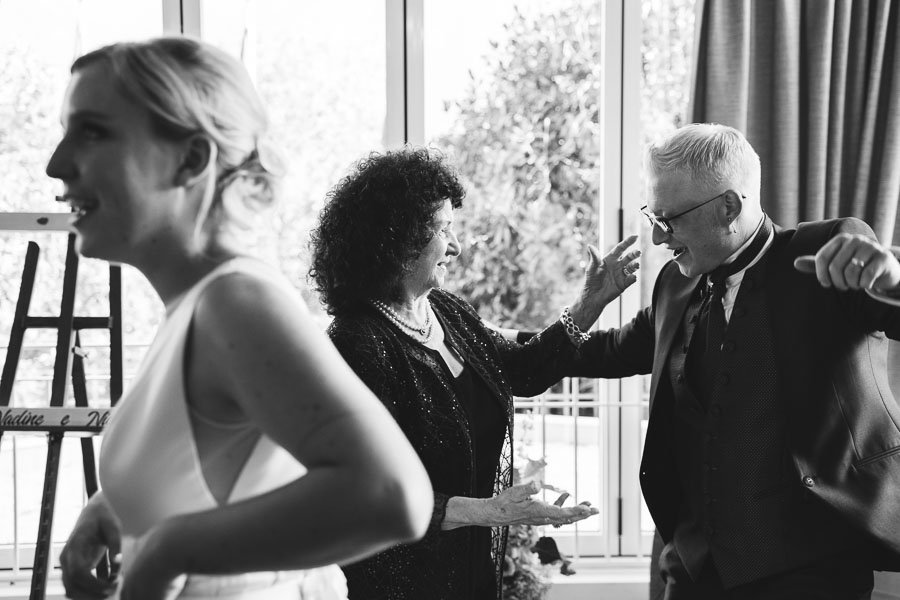fotografo di matrimonio in stile reportage spontaneo ticino svizzera lugano mendrisio locarno lago di como lombardia