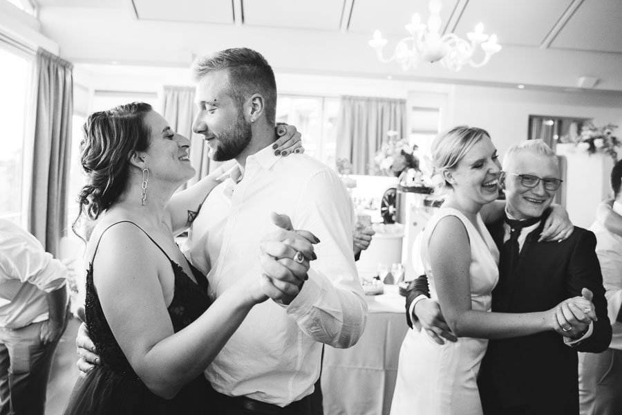 fotografo di matrimonio in stile reportage spontaneo ticino svizzera lugano mendrisio locarno lago di como lombardia