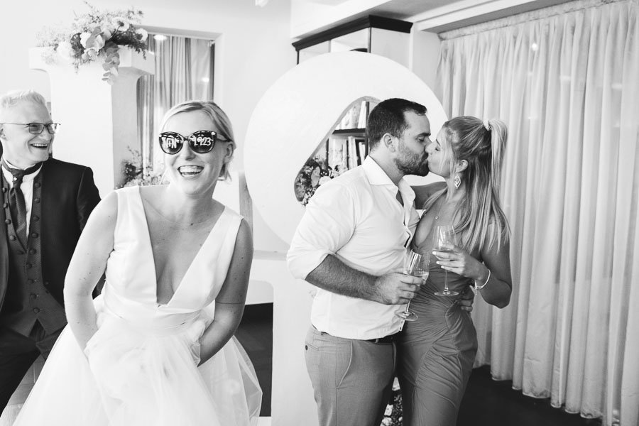 destination-wedding-in-tessin-switzerland-photographer-and-video-maker-in-reportage-style