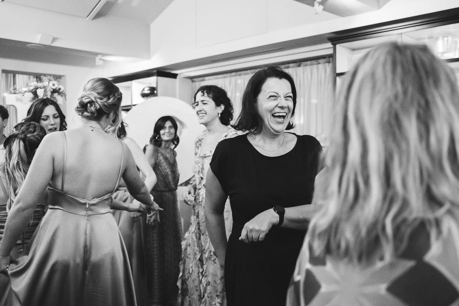 destination-wedding-in-tessin-switzerland-photographer-and-video-maker-in-reportage-style