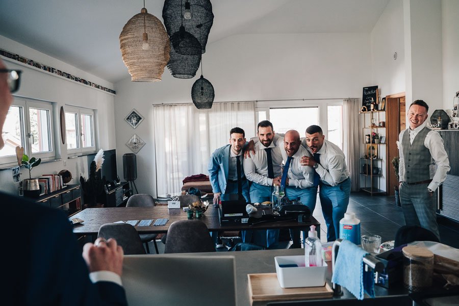 destination-wedding-in-tessin-switzerland-photographer-and-video-maker-in-reportage-style