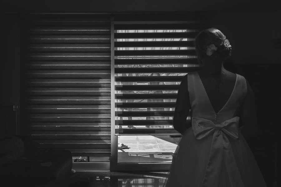 destination-wedding-in-tessin-switzerland-photographer-and-video-maker-in-reportage-style
