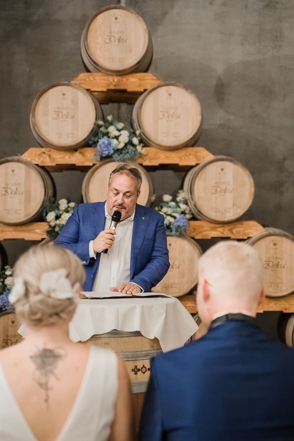 destination-wedding-in-tessin-switzerland-photographer-and-video-maker-in-reportage-style
