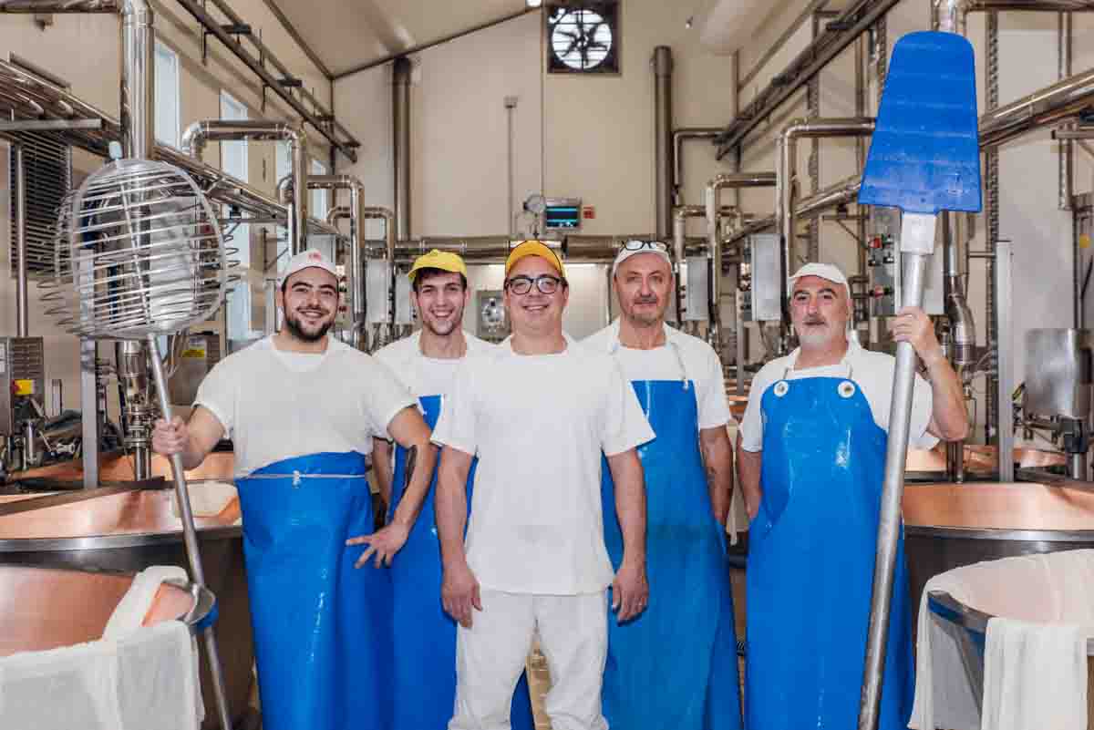 grana_padano_insieme_magazine_photographs_farming_dairy-81 grana_padano_insieme_magazine_photographs_farming_dairy