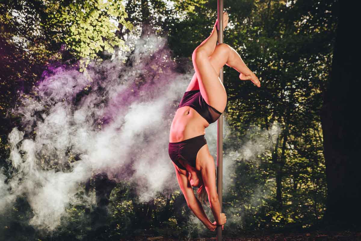pole_talent_academy_wood_shooting_photographer_como-41 pole_dance_talent_academy_foto_fotografo_como_shooting_ballerina_bosco_como_schignano_valle_intelvi