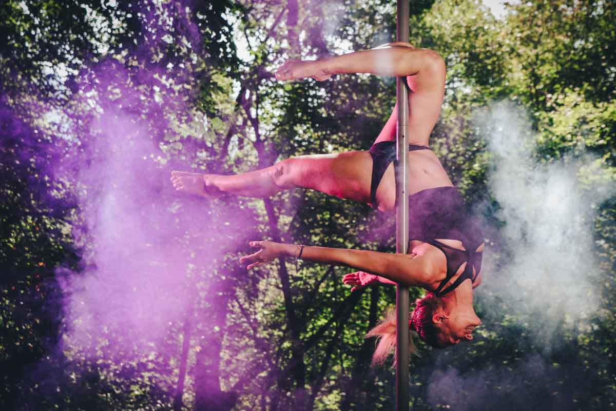 pole_talent_academy_wood_shooting_photographer_como-6 pole_dance_talent_academy_foto_fotografo_como_shooting_ballerina_bosco_como_schignano_valle_intelvi