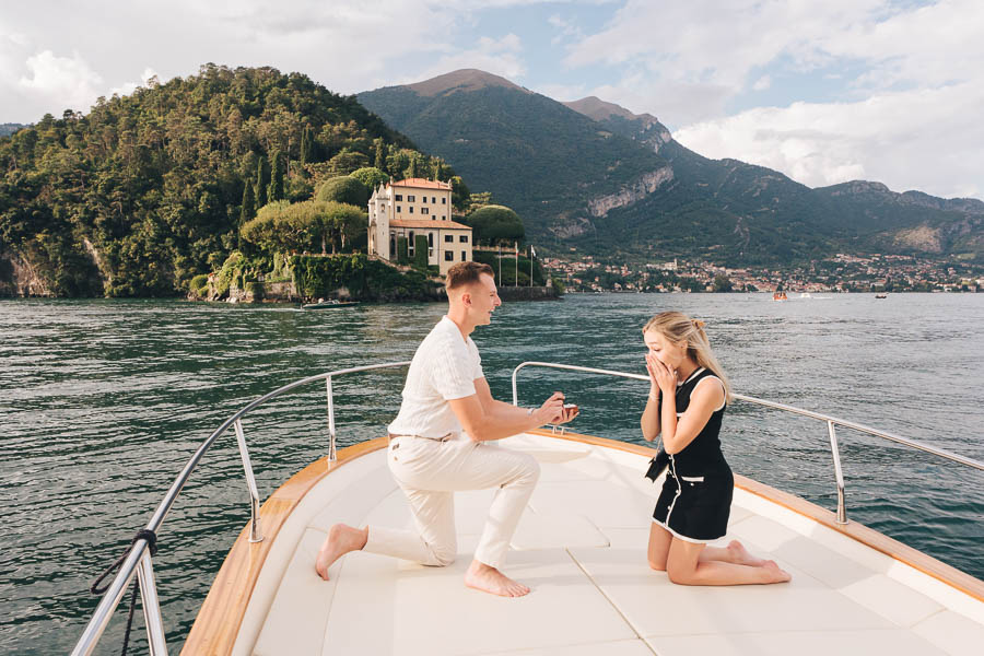 A Boy Surprises His Girlfriend With A Marriage Proposal In Front Of Villa Del Balbianello