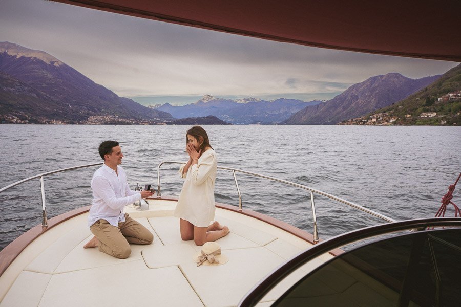 Proposal In The Middle Of Lake Como