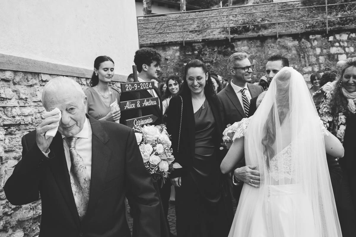 lake como local wedding photographer real reportage